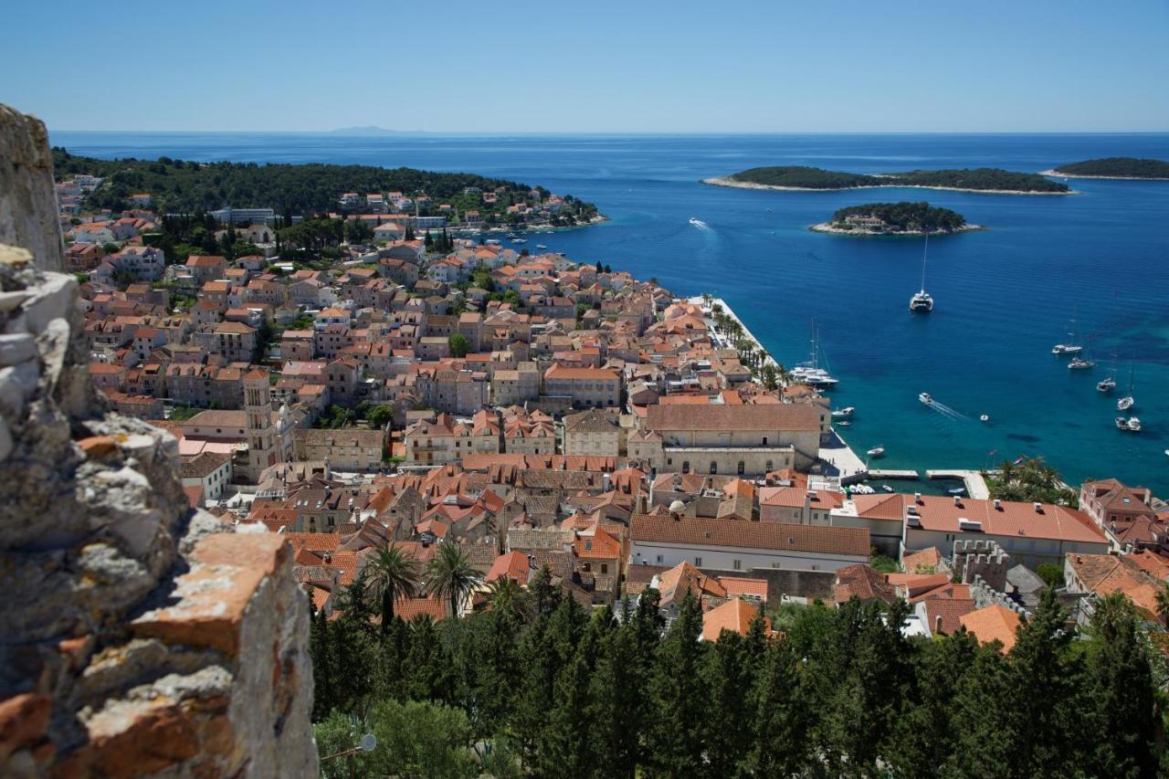 Varda - Latica Villaer Hvar Town